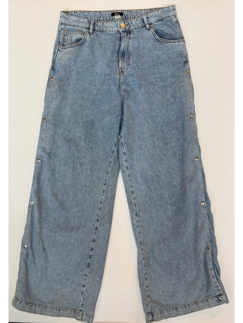 BDG Light Wash Wide-Leg Snap Button Jeans Size 31